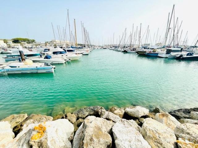 Gatu Sherry, Junto Puerto Deportivo Y Playa " Preferente Mayores De 25 Anos Y Familias " El Puerto de Santa Maria Exterior photo