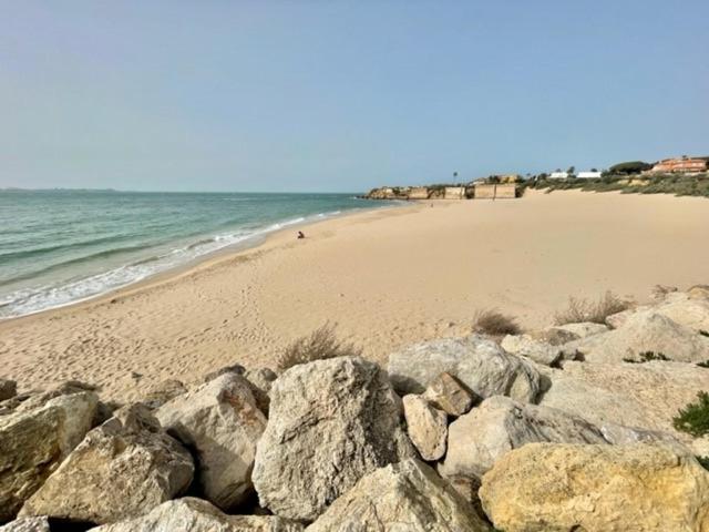 Gatu Sherry, Junto Puerto Deportivo Y Playa " Preferente Mayores De 25 Anos Y Familias " El Puerto de Santa Maria Exterior photo